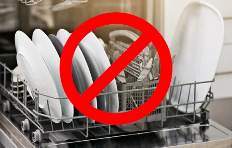 ۲۰ نوع ظرفی که نباید در ماشین ظرف‌شویی قرار بدهیم