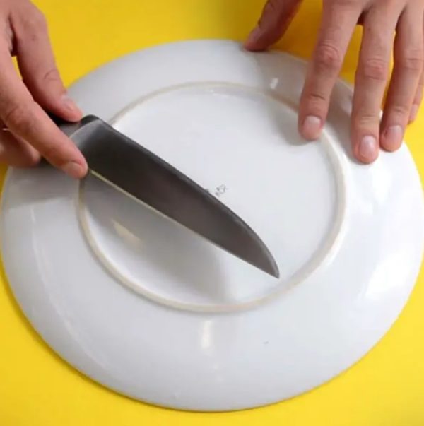 مهم ترین نکات صحیح تیزکردن چاقو با نعلبکی چیست؟