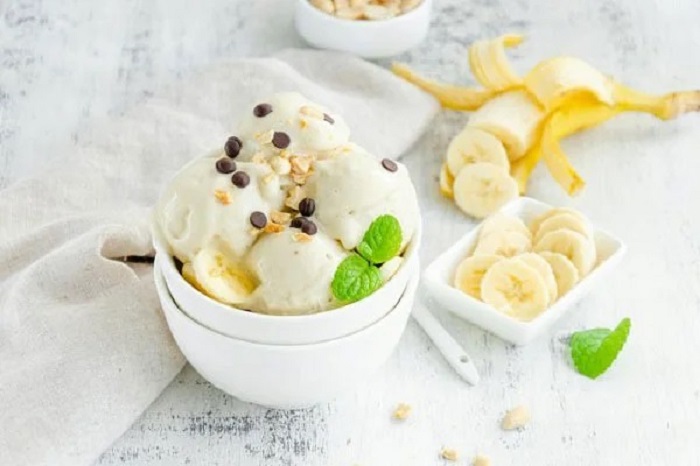 تهیه بستنی با ماست و موز